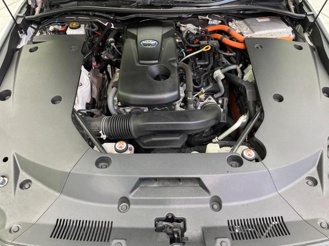 クラウンハイブリッド ＲＳアドバンス　衝突軽減装置　禁煙車　純正８インチナビ　レーダークルーズコントロール　全周囲カメラ　ＥＴＣ　Ｂｌｕｅｔｏｏｔｈ　フルセグ　ドラレコ　パワーシート　スマートキー　ＬＥＤヘッド　ＬＥＤフォグ（18枚目）