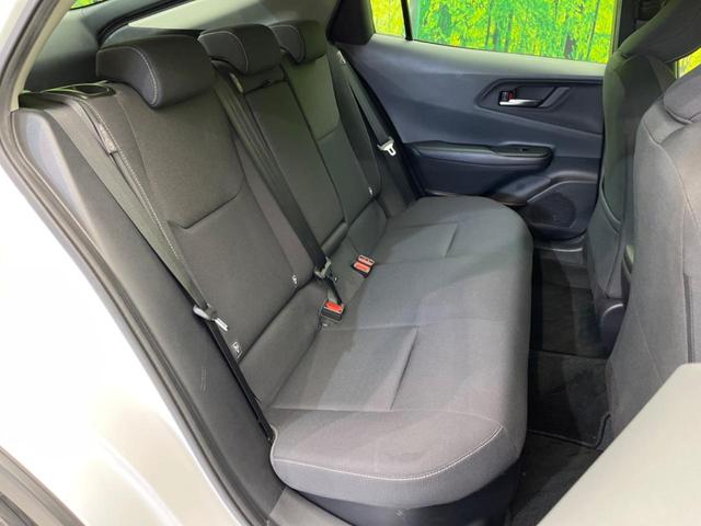 プリウス Ｇ　衝突軽減装置　純正８型ディスプレイオーディオ　禁煙車　バックカメラ　ＥＴＣ　Ｂｌｕｅｔｏｏｔｈ　フルセグ　シートヒーター　ブラインドスポットモニター　ＬＥＤヘッドライト　スマートキー　オートライト（9枚目）