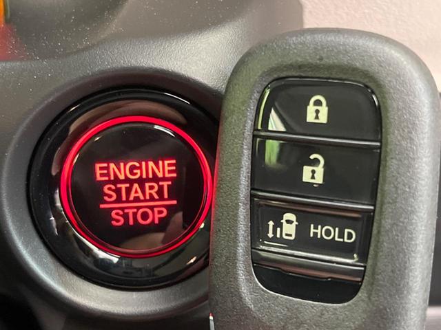 Ｎ－ＢＯＸ ベースグレード　届出済み未使用車　電動スライドドア　衝突軽減装置　アデプティブクルーズコントロール　スマートキー　オートライト　ＬＥＤヘッドライト　レーンアシスト　クリアランスソナー　オートマチックハイビーム（6枚目）