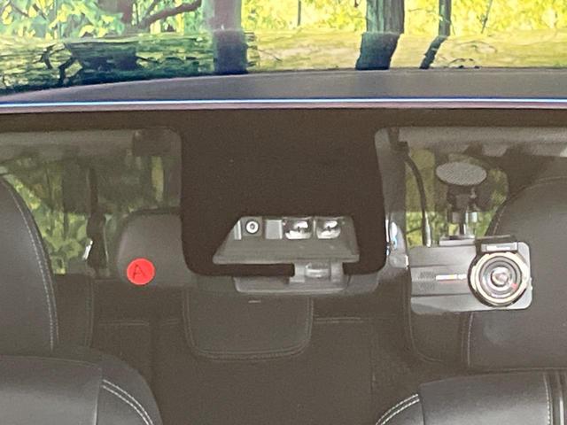 アクア クロスオーバー　純正ナビ　バックカメラ　衝突軽減装置　禁煙車　ハーフレザーシート　ドラレコ　レーンキープ　スマートキー　ＥＴＣ　オートマチックハイビーム　車線逸脱警報　１６インチＡＷ（5枚目）