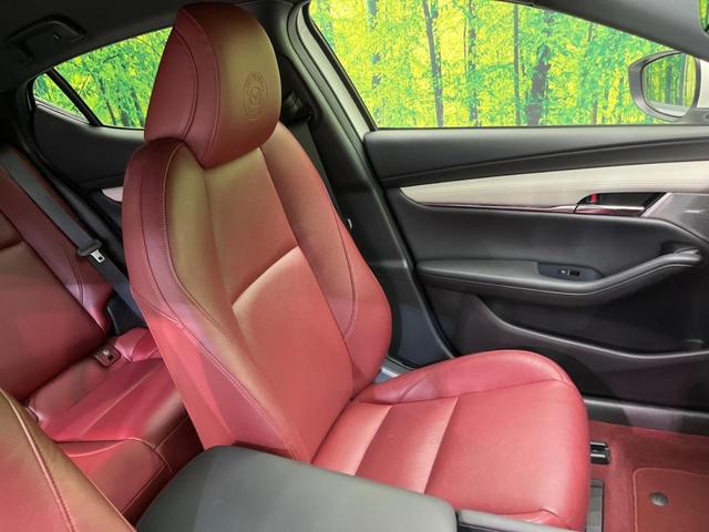 ＭＡＺＤＡ３ファストバック Ｘ　１００周年特別記念車　純正ナビ　全周囲カメラ　ＢＯＳＥサウンドシステム　衝突警報装置　レーダークルーズコントロール　禁煙車　本革シート　シートヒーター　ドライブレコーダー　コーナーセンサー　レーンキープ　スマートキー（46枚目）