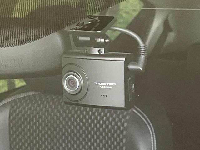 アクア Ｘ－アーバン　禁煙車　純正ナビ　バックカメラ　ＥＴＣ　Ｂｌｕｅｔｏｏｔｈ　フルセグ　ドライブレコーダー　スマートキー　シートヒーター　ハーフレザーシート　オートライト　革巻きステアリング　オートエアコン（6枚目）