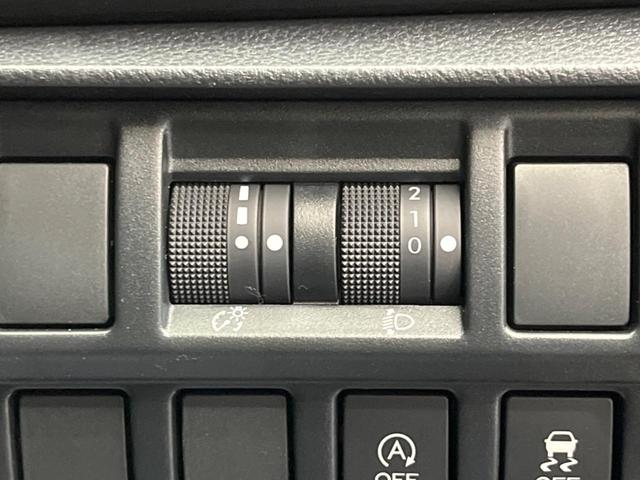 インプレッサスポーツ １．６ｉ－Ｌアイサイト　衝突軽減装置　禁煙車　レーダークルーズコントロール　ＥＴＣ　レーンアシスト　コーナーセンサー　車線逸脱警報　誤発進抑制機能　オートライト　ステアリングスイッチ　パドルシフト　オートエアコン（44枚目）