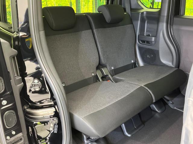 Ｎ－ＢＯＸカスタム ベースグレード　届出済未使用車　両側電動スライド　衝突軽減装置　スマートキー　シートヒーター　ステアリングスイッチ　車線逸脱警報　オートマチックハイビーム　踏み間違い防止　コーナーセンサー　ＬＥＤヘッドライト（9枚目）