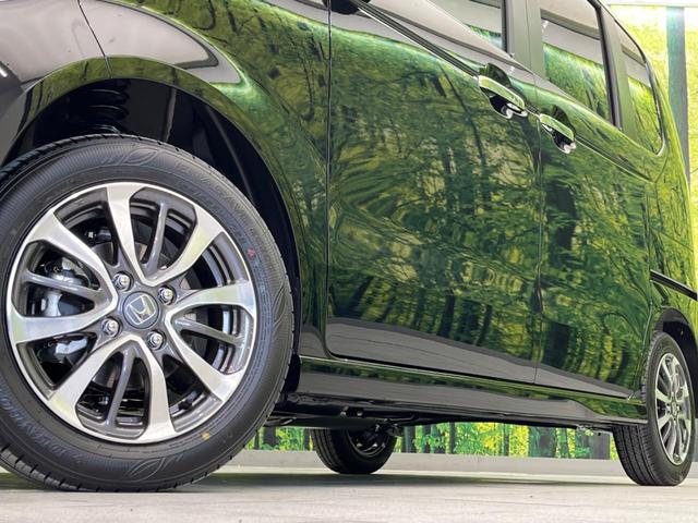 Ｎ－ＢＯＸカスタム ベースグレード　届出済未使用車　両側電動スライド　衝突軽減装置　スマートキー　シートヒーター　ステアリングスイッチ　車線逸脱警報　オートマチックハイビーム　踏み間違い防止　コーナーセンサー　ＬＥＤヘッドライト（13枚目）