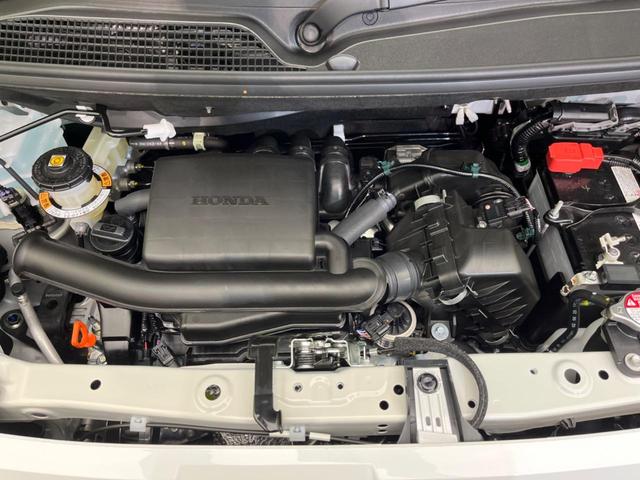 Ｎ－ＢＯＸ ベースグレード　届出済未使用車　電動スライド　衝突軽減装置　スマートキー　シートヒーター　ステアリングスイッチ　車線逸脱警報　オートマチックハイビーム　踏み間違い防止　コーナーセンサー　ＬＥＤヘッドライト（18枚目）