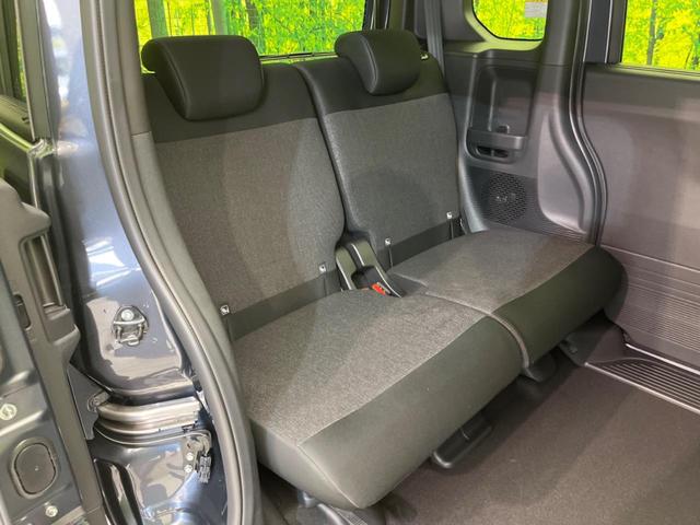 Ｎ－ＢＯＸカスタム ベースグレード　届出済未使用車　両側電動スライド　衝突軽減装置　スマートキー　シートヒーター　ステアリングスイッチ　車線逸脱警報　オートマチックハイビーム　踏み間違い防止　コーナーセンサー　ＬＥＤヘッドライト（9枚目）