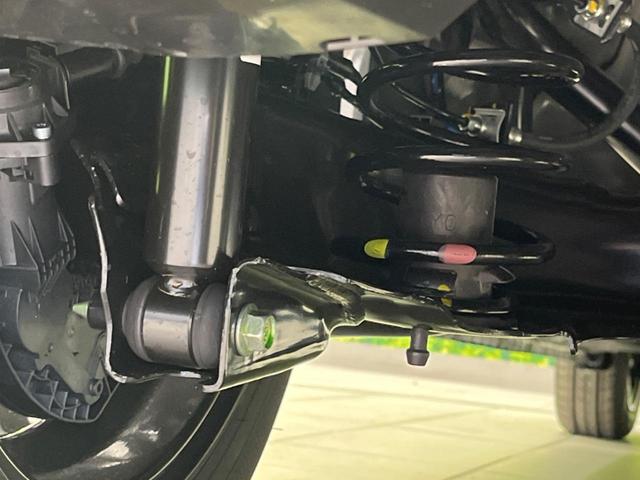 Ｎ－ＢＯＸカスタム ベースグレード　届出済未使用車　両側電動スライド　衝突軽減装置　スマートキー　シートヒーター　ステアリングスイッチ　車線逸脱警報　オートマチックハイビーム　踏み間違い防止　コーナーセンサー　ＬＥＤヘッドライト（28枚目）