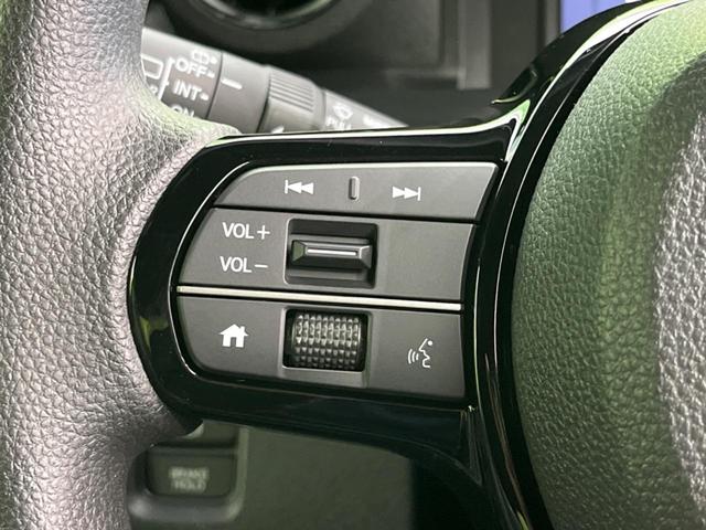 Ｎ－ＢＯＸカスタム ベースグレード　届出済未使用車　両側電動スライド　衝突軽減装置　スマートキー　シートヒーター　ステアリングスイッチ　車線逸脱警報　オートマチックハイビーム　踏み間違い防止　コーナーセンサー　ＬＥＤヘッドライト（47枚目）