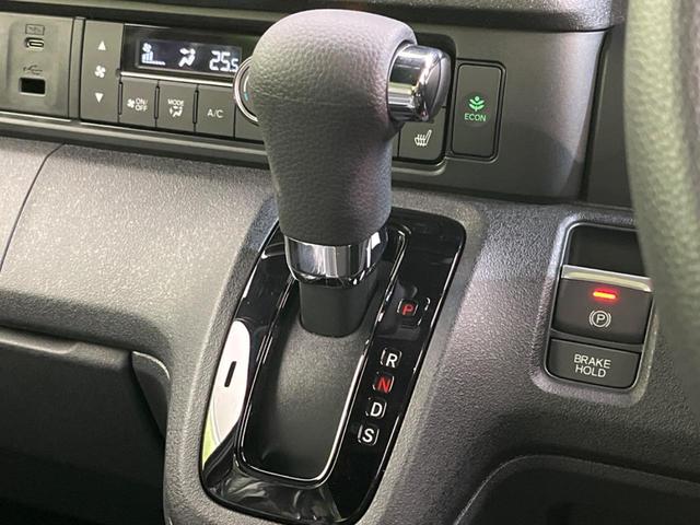 Ｎ－ＢＯＸカスタム ベースグレード　届出済未使用車　両側電動スライド　衝突軽減装置　スマートキー　シートヒーター　ステアリングスイッチ　車線逸脱警報　オートマチックハイビーム　踏み間違い防止　コーナーセンサー　ＬＥＤヘッドライト（52枚目）