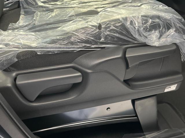 Ｎ－ＢＯＸカスタム ベースグレード　届出済未使用車　両側電動スライド　衝突軽減装置　スマートキー　シートヒーター　ステアリングスイッチ　車線逸脱警報　オートマチックハイビーム　踏み間違い防止　コーナーセンサー　ＬＥＤヘッドライト（54枚目）