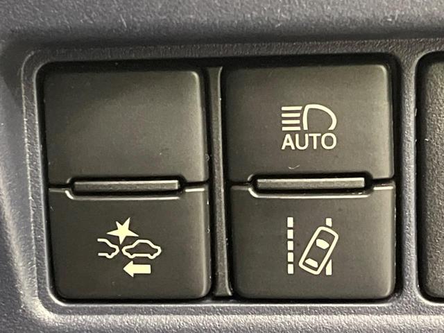 ノア ハイブリッドＳｉ　純正１０インチナビ　バックカメラ　両側電動スライド　衝突軽減装置　ＥＴＣ　ドライブレコーダー　ＬＥＤヘッドライト　車線逸脱警報　オートマチックハイビーム　オートライト　オートエアコン（47枚目）