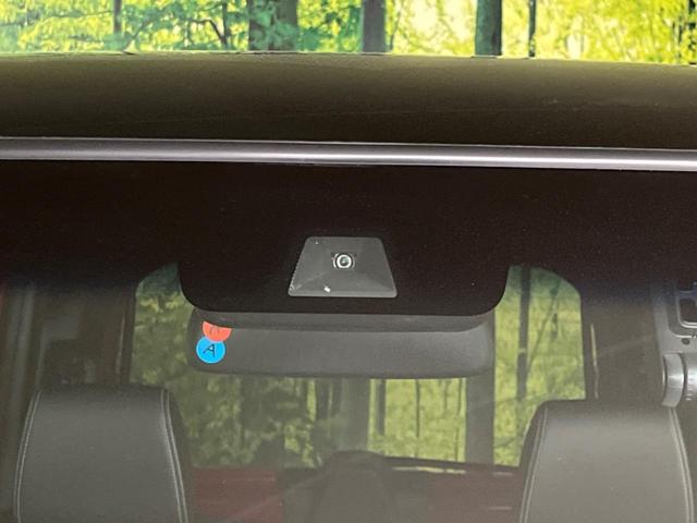 Ｎ－ＢＯＸカスタム Ｇ・Ｌターボホンダセンシング　両側電動スライド　衝突軽減装置　禁煙車　純正８型ナビ　バックカメラ　アダプティブクルーズ　ＥＴＣ　ドライブレコーダー　Ｂｌｕｅｔｏｏｔｈ　フルセグ　ＬＥＤヘッドライト　純正１５インチアルミホール（4枚目）