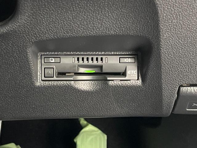 プリウス Ｓセーフティプラス　純正ＳＤナビ　バックカメラ　レーダークルーズ　衝突軽減装置　禁煙車　コーナーセンサー　レーンキープ　スマートキー　ＬＥＤヘッド　ＥＴＣ　オートマチックハイビーム　車線逸脱警報　ドライブレコーダー（7枚目）