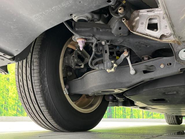 プリウス Ｓセーフティプラス　純正ＳＤナビ　バックカメラ　レーダークルーズ　衝突軽減装置　禁煙車　コーナーセンサー　レーンキープ　スマートキー　ＬＥＤヘッド　ＥＴＣ　オートマチックハイビーム　車線逸脱警報　ドライブレコーダー（30枚目）