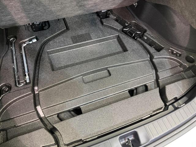 プリウス Ｓセーフティプラス　純正ＳＤナビ　バックカメラ　レーダークルーズ　衝突軽減装置　禁煙車　コーナーセンサー　レーンキープ　スマートキー　ＬＥＤヘッド　ＥＴＣ　オートマチックハイビーム　車線逸脱警報　ドライブレコーダー（35枚目）