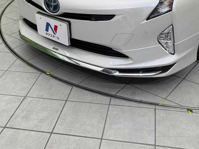 プリウス Ａ　サンルーフ　フルエアロ　ＳＤナビ　バックカメラ　衝突被害軽減システム　レーダークルーズ　禁煙車　ドラレコ　コーナーセンサー　スマートキー　ＬＥＤヘッド　ビルトインＥＴＣ　オートハイビーム（4枚目）