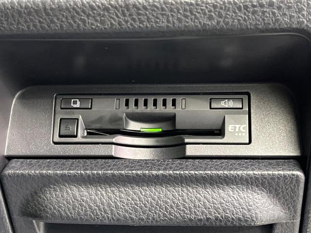 ノア ハイブリッドＧ　両側電動スライドドア　衝突軽減装置　禁煙車　純正ナビ　バックカメラ　ＥＴＣ　Ｂｌｕｅｔｏｏｔｈ　ドラレコ　シートヒーター　ＬＥＤヘッドライト　ＬＥＤフォグランプ　クルーズコントロール　レーンアシスト（6枚目）