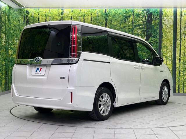 ノア ハイブリッドＧ　両側電動スライドドア　衝突軽減装置　禁煙車　純正ナビ　バックカメラ　ＥＴＣ　Ｂｌｕｅｔｏｏｔｈ　ドラレコ　シートヒーター　ＬＥＤヘッドライト　ＬＥＤフォグランプ　クルーズコントロール　レーンアシスト（17枚目）