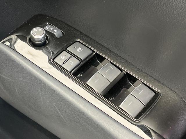 アルファード ２．５Ｓ　タイプゴールドＩＩ　後席モニタ　両側電動スライドドア　バックカメラ　衝突警報装置　レーダークルーズコントロール　パワーバックドア　ハーフレザーシート　ドライブレコーダー　スマートキー　ＬＥＤヘッドライト（42枚目）
