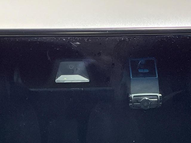 Ｎ－ＢＯＸカスタム Ｇ・Ｌターボホンダセンシング　両側電動ドア　純正ＳＤナビ　バックカメラ　衝突被害軽減システム　レーダークルーズ　禁煙車　ドラレコ　コーナーセンサー　スマートキー　ＬＥＤヘッド　ビルトインＥＴＣ　オートハイビーム　車線逸脱警報（5枚目）