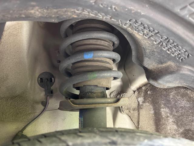 ムーヴ Xリミテッド 禁煙車 純正ナビ バックカメラ ETC ドライブレコーダー スマートキー 純正14インチアルミホイール アイドリングストップ 盗難防止装置 CD再生 オートエアコン ベンチシート(20枚目)