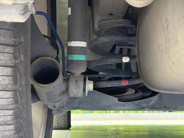 キューブ ライダー　ブラックライン　純正ＳＤナビ　禁煙車　スマートキー　ＨＩＤヘッドライト　ＥＴＣ　オートエアコン　１６インチアルミホイール　Ｂｌｕｅｔｏｏｔｈ再生　ＣＤ　ＤＶＤ再生　フルセグＴＶ（27枚目）