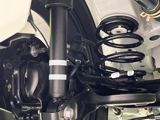 スペーシアカスタム ハイブリッドＸＳ　純正９型ナビ　届出済未使用車　両側電動ドア　全周囲カメラ　衝突被害軽減システム　レーダークルーズ　ハーフレザーシート　コーナーセンサー　スマートキー　ＬＥＤヘッド　オートハイビーム　車線逸脱警報（28枚目）