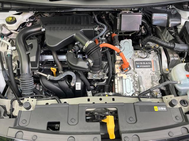 オーラ ニスモ　衝突軽減装置　純正９インチナビ　全周囲カメラ　プロパイロット　ブラインドスポットモニター　ＥＴＣ　Ｂｌｕｅｔｏｏｔｈ　フルセグ　デジタルインナーミラー　スマートキー　ドライブレコ（18枚目）