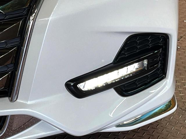 オデッセイ アブソルート・ＥＸホンダセンシング　ホンダセンシング　純正ナビ　全周囲カメラ　フリップダウンモニター　両側電動スライドドア　シートヒーター　クリアラスソナー　パドルシフト　衝突被害軽減　横滑り防止機能　ブラインドスポットモニター　ＥＴＣ（30枚目）