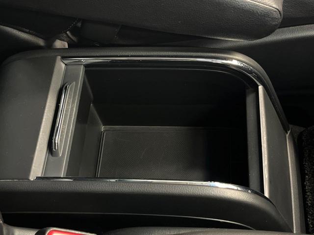 オデッセイ アブソルート・ＥＸホンダセンシング　ホンダセンシング　純正ナビ　全周囲カメラ　フリップダウンモニター　両側電動スライドドア　シートヒーター　クリアラスソナー　パドルシフト　衝突被害軽減　横滑り防止機能　ブラインドスポットモニター　ＥＴＣ（66枚目）
