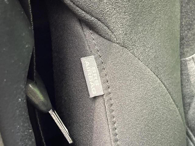 アルファード 2.5S サンルーフ エアロ 両側電動スライドドア 純正ナビ フリップダウン 全周囲カメラ 衝突軽減装置 レーダークルーズコントロール 禁煙車 ドラレコ レーンキープ コーナーセンサー スマートキー(41枚目)