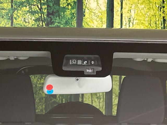 ジムニー XC ターボ 衝突軽減装置 禁煙車 純正8型ナビ バックカメラ Bluetooth フルセグ スマートキー シートヒーター LEDヘッドライト レーンキープ クルーズコントロール(4枚目)