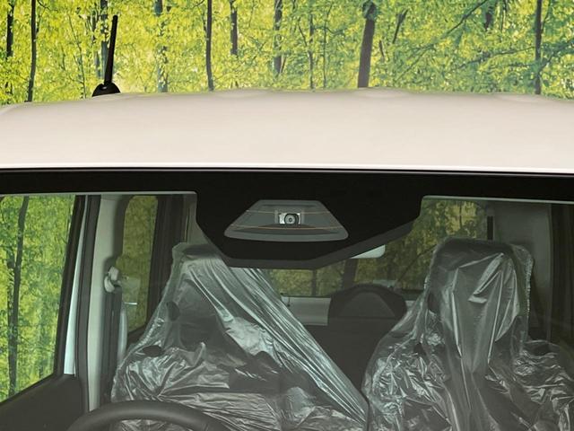 スペーシアカスタム ハイブリッドＸＳ　届出済未使用車　両側電動スライドドア　衝突軽減装置　レーダークルーズ　スマートキー　シートヒーター　ハーフレザーシート　ＬＥＤヘッドライト　ＬＥＤフォグライト　レーンキープアシスト　コーナーセンサー（4枚目）