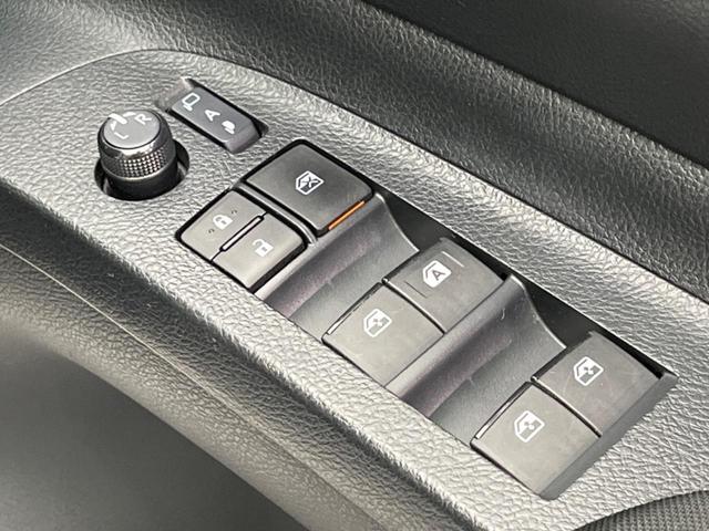 シエンタ Ｇ　クエロ　両側電動ドア　ＳＤナビ　全周囲カメラ　衝突被害軽減システム　禁煙車　ハーフレザーシート　ドラレコ　コーナーセンサー　スマートキー　ＬＥＤヘッド　ＥＴＣ　オートハイビーム　車線逸脱警報　オートライト（39枚目）