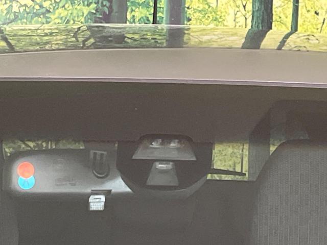 フィット 13G・Lパッケージ SDナビ バックカメラ 衝突被害軽減システム 禁煙車 スマートキー LEDヘッド オートライト オートエアコン Bluetooth CD DVD再生 フルセグ(3枚目)