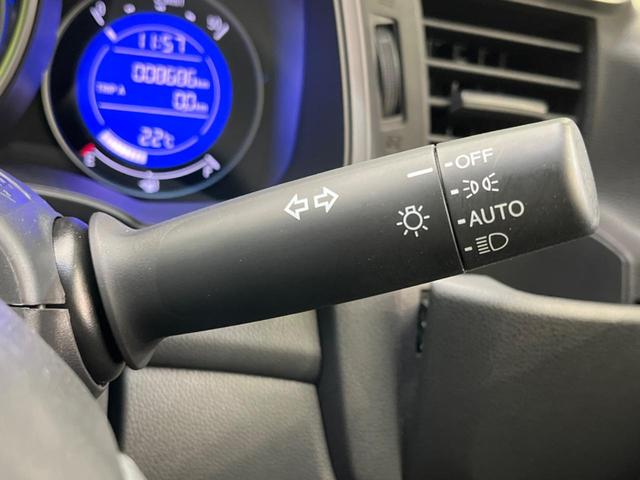 フィット 13G・Lパッケージ SDナビ バックカメラ 衝突被害軽減システム 禁煙車 スマートキー LEDヘッド オートライト オートエアコン Bluetooth CD DVD再生 フルセグ(7枚目)