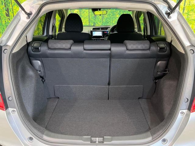 フィット 13G・Lパッケージ SDナビ バックカメラ 衝突被害軽減システム 禁煙車 スマートキー LEDヘッド オートライト オートエアコン Bluetooth CD DVD再生 フルセグ(10枚目)