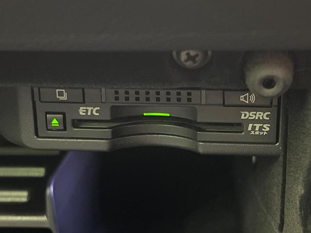 ＩＳ ＩＳ３００ｈ　Ｆスポーツ　禁煙車　純正ナビ　黒革シート　レーダークルーズ　バックカメラ　ＥＴＣ　Ｂｌｕｅｔｏｏｔｈ　フルセグ　シートヒーター　シートエアコン　ＬＥＤヘッドライト　ＬＥＤフォグランプ　コーナーセンサー（6枚目）