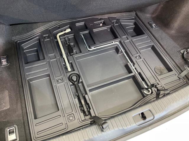 ＩＳ ＩＳ３００ｈ　Ｆスポーツ　禁煙車　純正ナビ　黒革シート　レーダークルーズ　バックカメラ　ＥＴＣ　Ｂｌｕｅｔｏｏｔｈ　フルセグ　シートヒーター　シートエアコン　ＬＥＤヘッドライト　ＬＥＤフォグランプ　コーナーセンサー（29枚目）