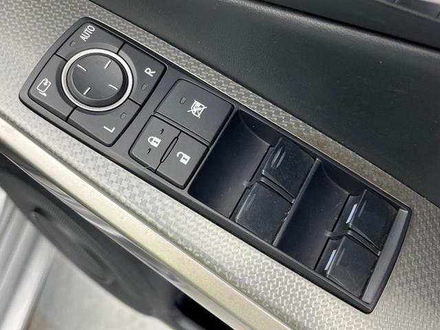 ＩＳ ＩＳ３００ｈ　Ｆスポーツ　禁煙車　純正ナビ　黒革シート　レーダークルーズ　バックカメラ　ＥＴＣ　Ｂｌｕｅｔｏｏｔｈ　フルセグ　シートヒーター　シートエアコン　ＬＥＤヘッドライト　ＬＥＤフォグランプ　コーナーセンサー（36枚目）