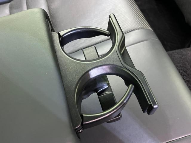 ＩＳ ＩＳ３００ｈ　Ｆスポーツ　禁煙車　純正ナビ　黒革シート　レーダークルーズ　バックカメラ　ＥＴＣ　Ｂｌｕｅｔｏｏｔｈ　フルセグ　シートヒーター　シートエアコン　ＬＥＤヘッドライト　ＬＥＤフォグランプ　コーナーセンサー（42枚目）