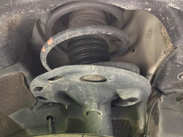 ノア Si ダブルバイビーIII 両側電動ドア 純正SDナビ 後席モニター バックカメラ 衝突被害軽減システム 禁煙車 ハーフレザーシート ドラレコ コーナーセンサー スマートキー LEDヘッド ビルトインETC クルコン(21枚目)