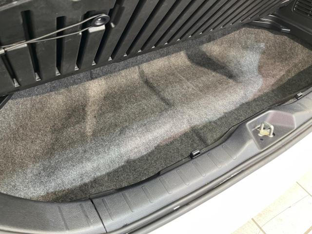 ノア Si ダブルバイビーIII 両側電動ドア 純正SDナビ 後席モニター バックカメラ 衝突被害軽減システム 禁煙車 ハーフレザーシート ドラレコ コーナーセンサー スマートキー LEDヘッド ビルトインETC クルコン(36枚目)