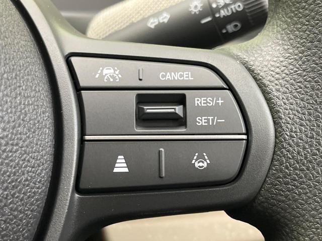 フリード エアー 登録済未使用車 両側電動スライドドア バックカメラ 衝突軽減装置 レーダークルーズ コーナーセンサー レーンキープ スマートキー LEDヘッド ディスプレイオーディオ オートマチックハイビーム(7枚目)