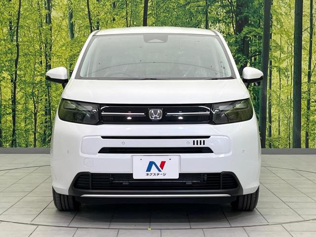 フリード エアー 登録済未使用車 両側電動スライドドア バックカメラ 衝突軽減装置 レーダークルーズ コーナーセンサー レーンキープ スマートキー LEDヘッド ディスプレイオーディオ オートマチックハイビーム(15枚目)