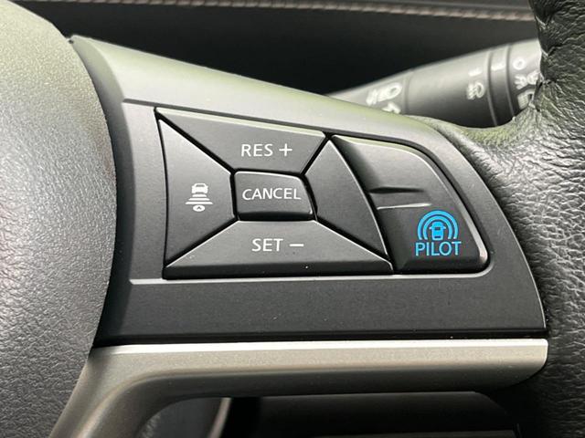 セレナ ハイウェイスター　Ｖセレクション　両側電動ドア　９型純正ナビ　後席モニター　禁煙車　全周囲カメラ　衝突被害軽減　レーダークルーズ　ドラレコ　コーナーセンサー　スマートキー　ＬＥＤヘッド　ＥＴＣ　パークアシスト　車線逸脱警報（6枚目）