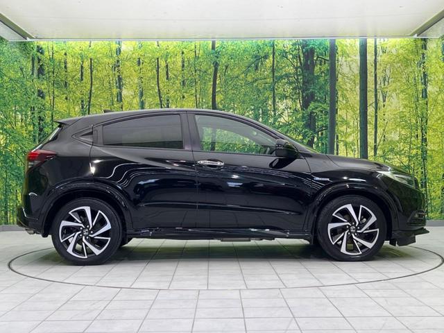 ヴェゼル ハイブリッドＲＳ・ホンダセンシング　純正ナビ　衝突軽減装置　バックカメラ　レーダークルーズ　ハーフレザーシート　コーナーセンサー　ＥＴＣ　レーンキープ　スマートキー　シートヒーター　ドライブレコーダー　ＬＥＤヘッド　　車線逸脱警報（35枚目）