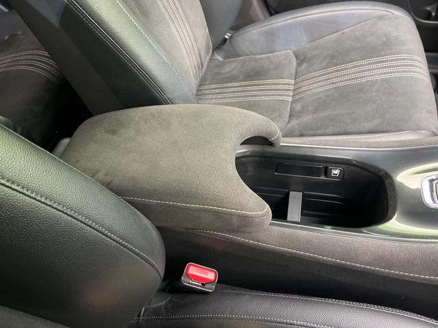 ヴェゼル ハイブリッドＲＳ・ホンダセンシング　純正ナビ　衝突軽減装置　バックカメラ　レーダークルーズ　ハーフレザーシート　コーナーセンサー　ＥＴＣ　レーンキープ　スマートキー　シートヒーター　ドライブレコーダー　ＬＥＤヘッド　　車線逸脱警報（55枚目）