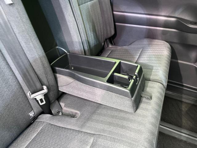 ヴォクシー Ｓ－Ｇ　電動スライドドア　禁煙車　純正８インチディスプレイオーディオ　バックカメラ　衝突軽減装置　レーダークルーズ　ＥＴＣ　Ｂｌｕｅｔｏｏｔｈ再生　ドライブレコーダー　　ＬＥＤヘッドライト（42枚目）